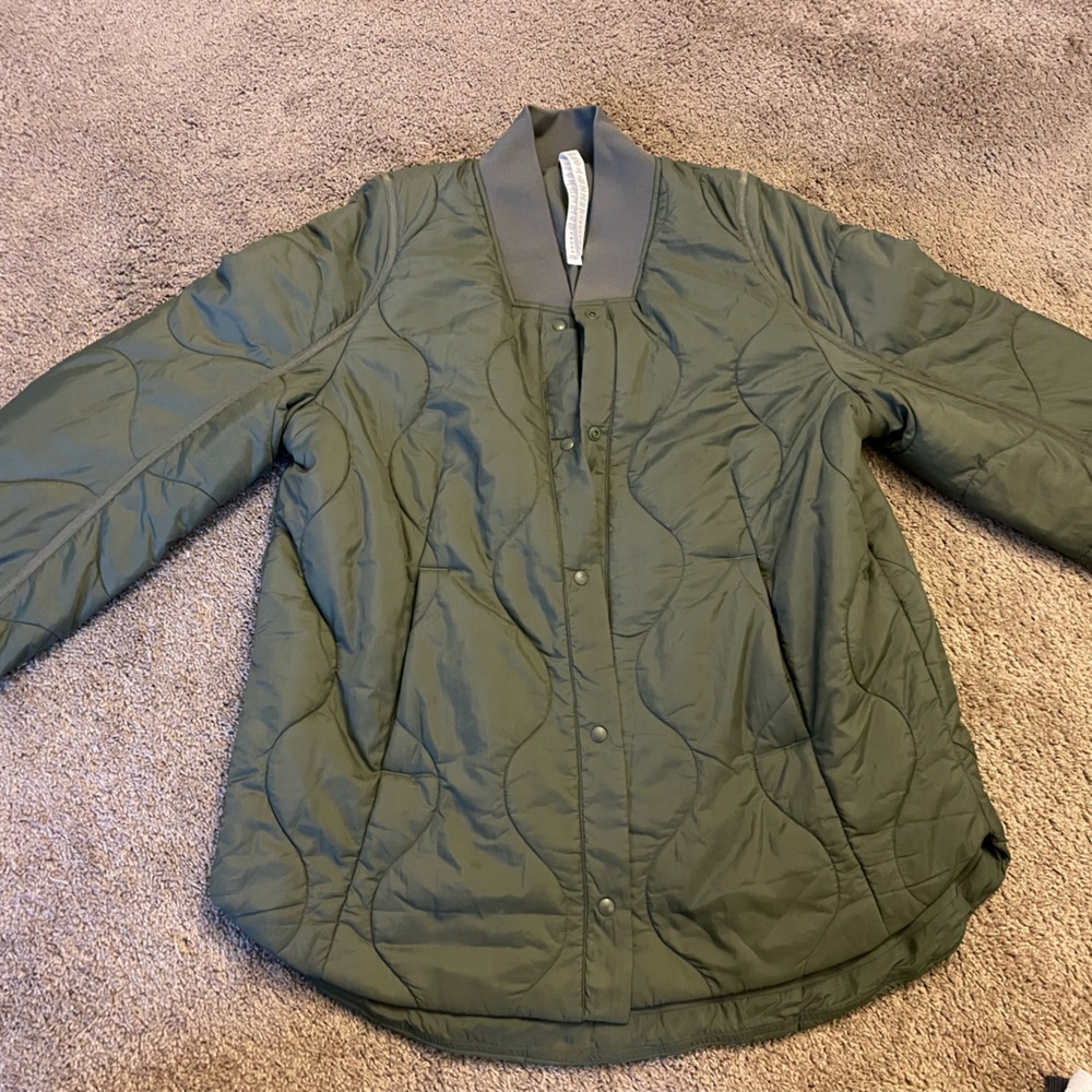 *SOLD* LULULEMON Quilted Light Insulation Jacket, Olive Green, Size 6